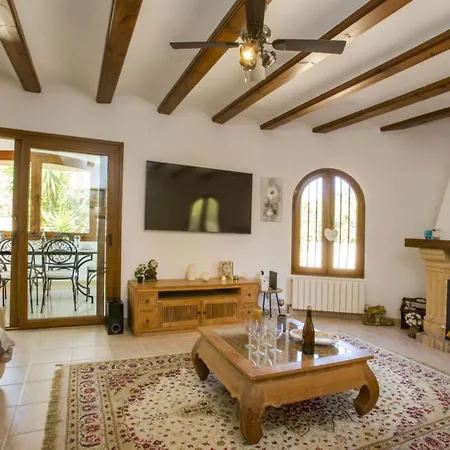 Global Lorraine - By Global Holidays 21381 Holiday home